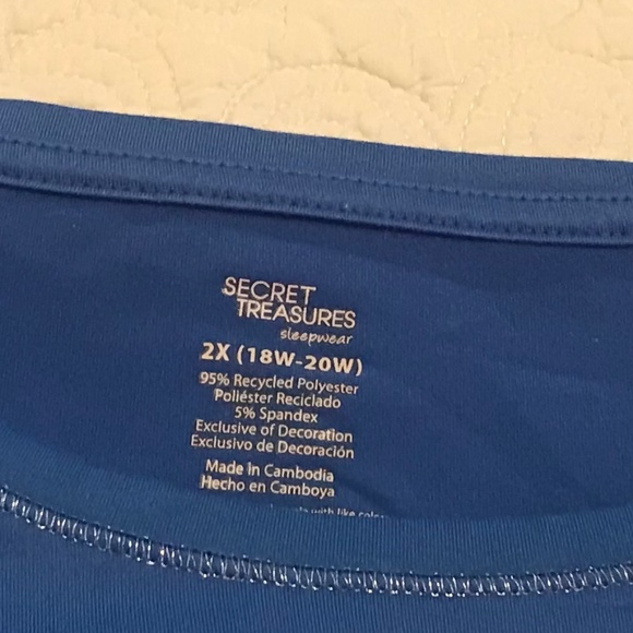 Cute Secret Treasures long sleeved blue crewneck polar bear top (2X) - Picture 4 of 12